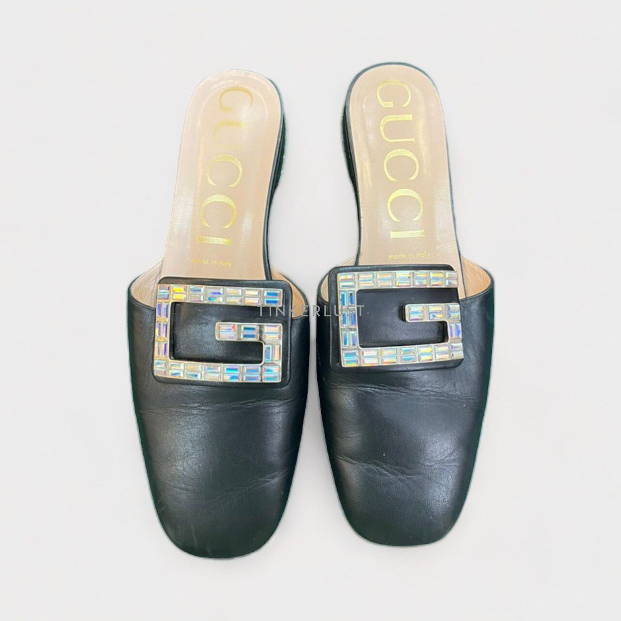 sepatu sandals Gucci Crystal Black Leather Mules Sandals Tinkerlust